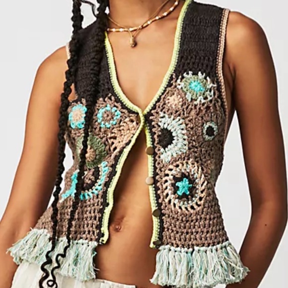 Free People Desert Rose Crochet Small Brown Handcrafted Button Fringe Boho Vest - Picture 7 of 7